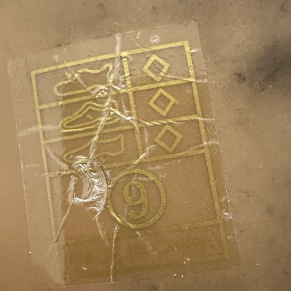 Gold Gladiator Styled Shoe - Picture 5 of 10